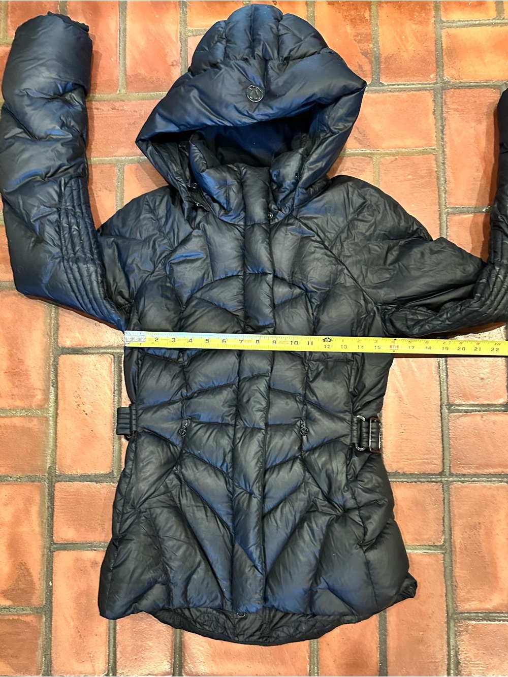 Vintage LULULEMON GET DOWN Jacket Size 8
Black Down Puffer Coat - Picture 7 of 12
